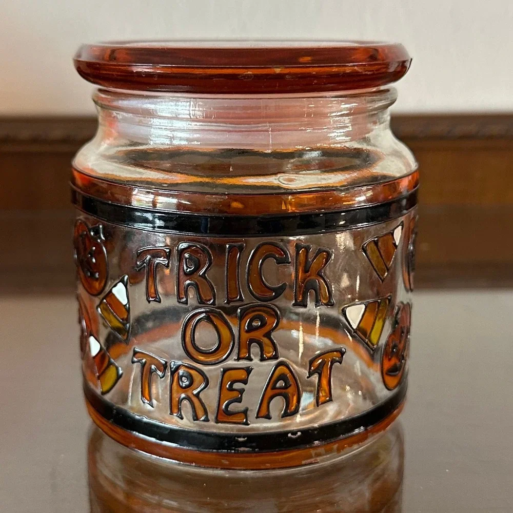 Vintage Halloween Trick or Treat Glass Candy Jar Pumpkin Candy Corn Amber Lid 4